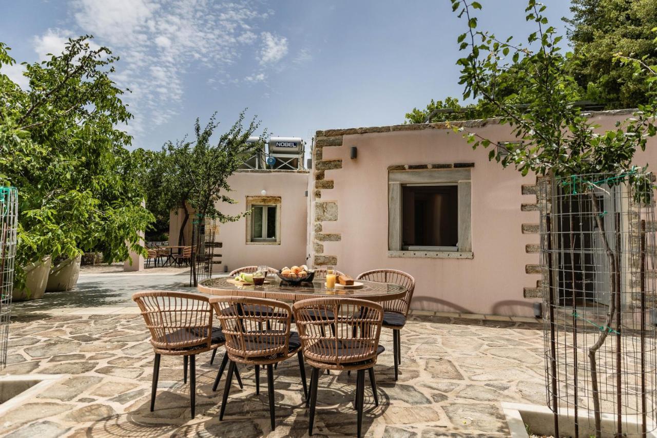 Serenity Village Apérathos Exterior photo