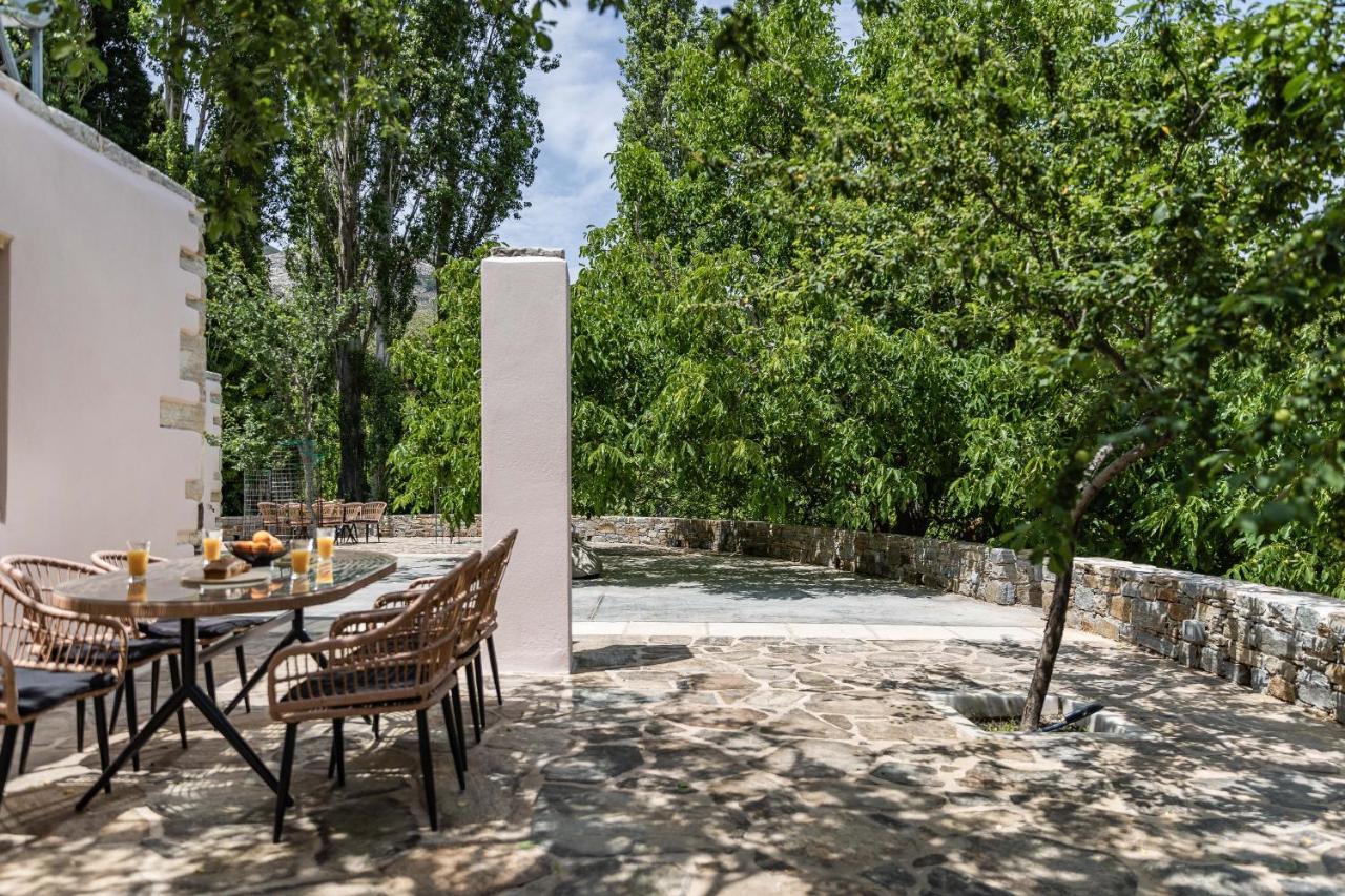 Serenity Village Apérathos Exterior photo
