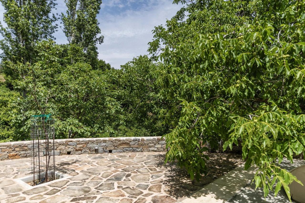 Serenity Village Apérathos Exterior photo